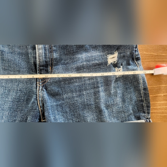 LEVI'S ~ MID LENGTH SHORTS ~ SIZE 31 - Picture 12 of 12